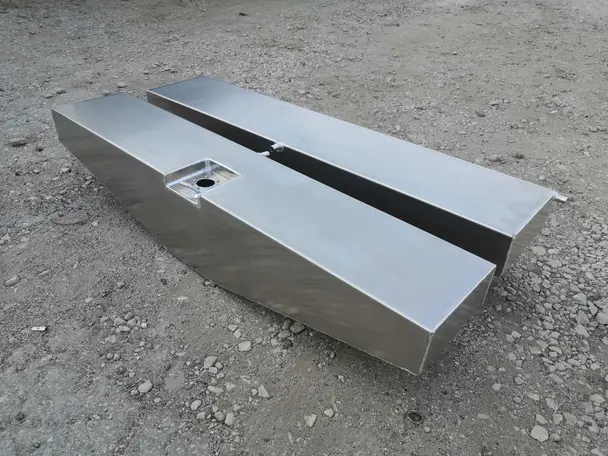 Бак Quintrex 455 под слани 2 секции 86л 2