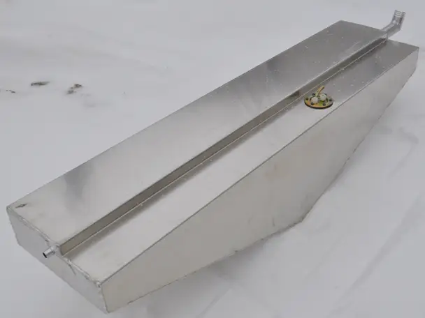 Бак Quintrex 475 под слани 70л 5