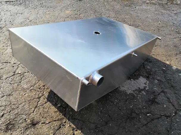 Бак UMS 470 под слани 105л 4
