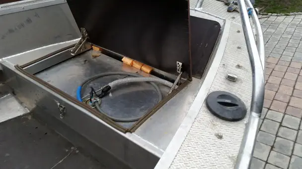 Бак Windboat 45 в носовой рундук 56л 6