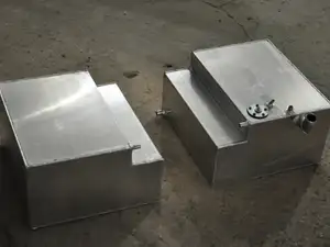 Бак Corvet 500 под рецесс 2 секции 90л