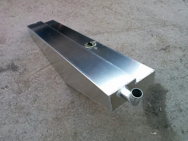 Бак Quintrex 420 под слани 54л 1